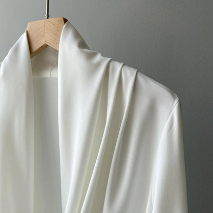 Aurelia - Bluse med drapert utringning for en sofistikert look