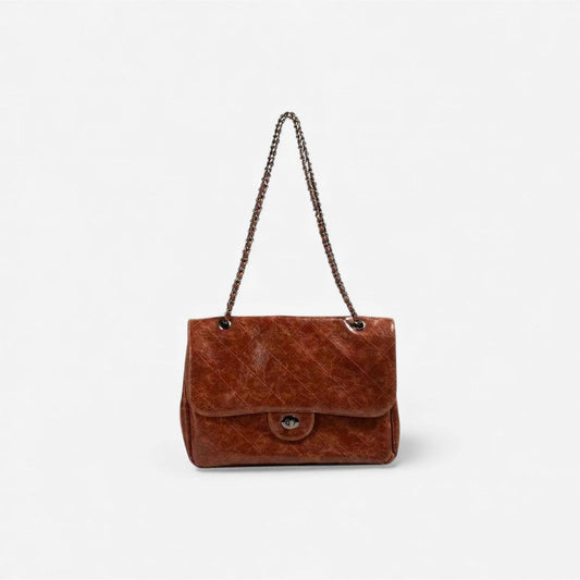 Sanne – Skulderveske med klaffdesign og innerlomme med glidelås