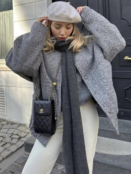 Isabella - Casual oversized kåpe med knappelukking og funksjonelle lommer