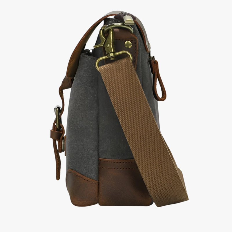 GripHold – Kompakt skulderveske med retroform og justerbar stropp