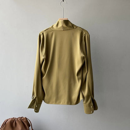 Aurelia - Bluse med drapert utringning for en sofistikert look