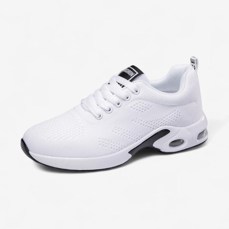 Maren – Rund Tå Snøresko med Pustende Design