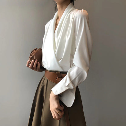 Aurelia - Bluse med drapert utringning for en sofistikert look