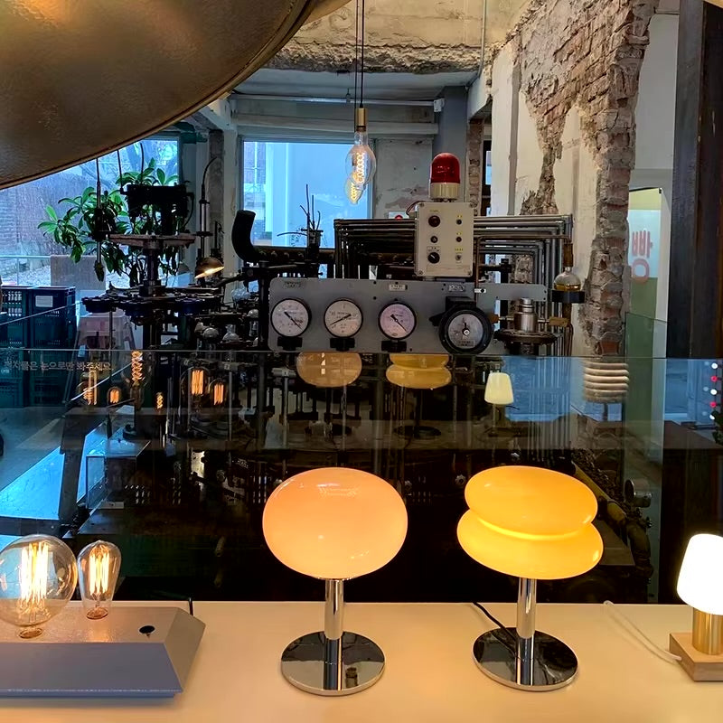 CloudGlow - Retro-inspirert LED-lampe med justerbar lysintensitet