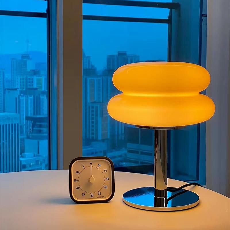 CloudGlow - Retro-inspirert LED-lampe med justerbar lysintensitet
