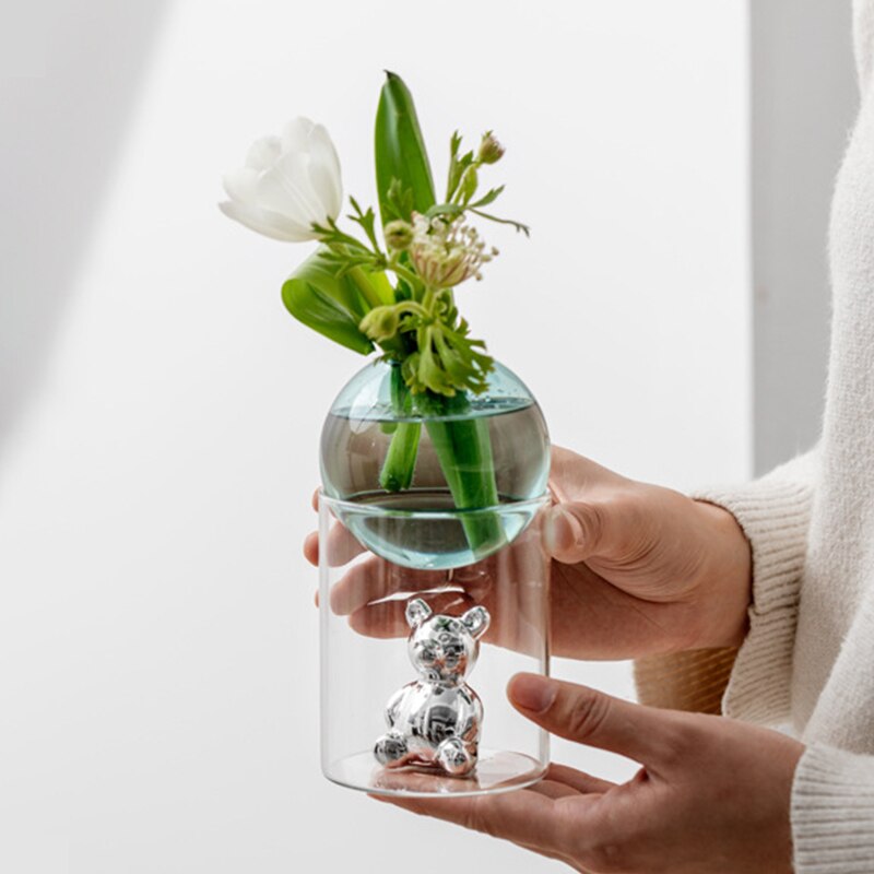 AuraNest - Elegant Kunstnerisk Glassvase med Karakteristisk Sfærisk Topp