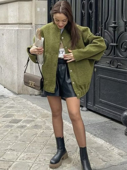 Isabella - Casual oversized kåpe med knappelukking og funksjonelle lommer