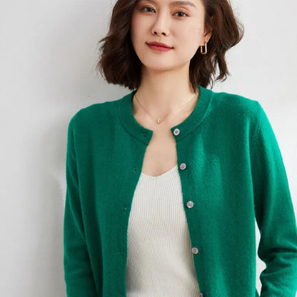 Grace - Knapper cardigan med normal passform og rund hals