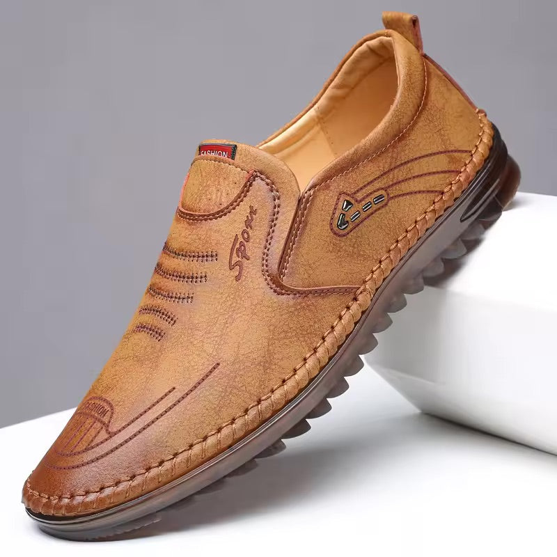 Brian - Slip-on-sko med dekorative sømmer og mønstre