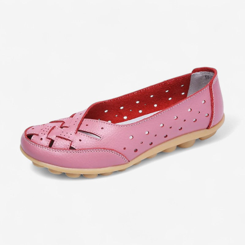 Marit – Flate sålesko med rund tå og utskåret design