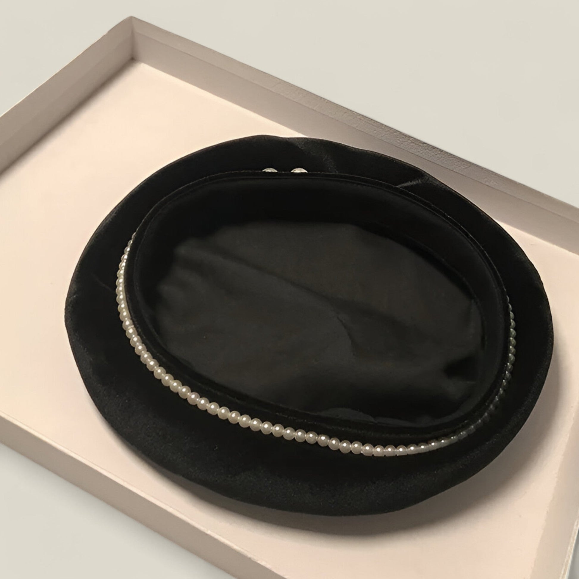 Éloïse - Elegant Pearl-Embellished Beret-3
