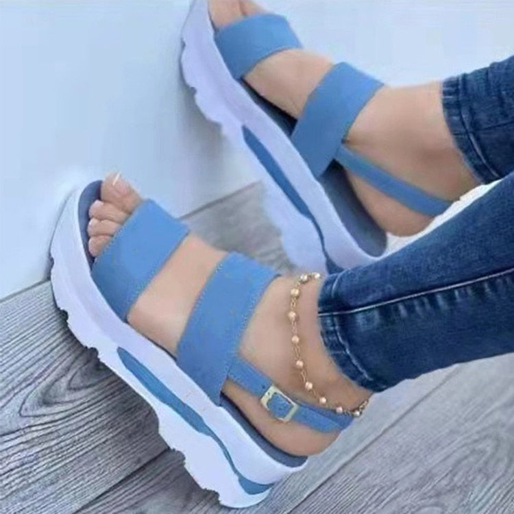 Zoe - Moderne sandaler med justerbare stropper og tykk såle