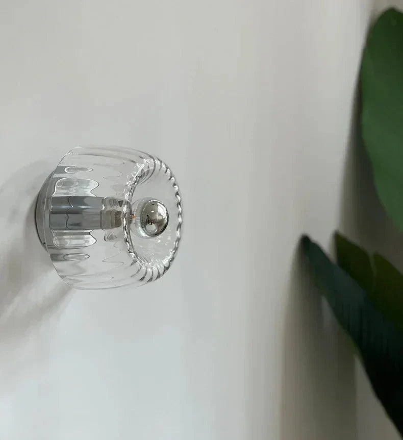 LumeForm - Slanke Bauhaus-inspirerte vegglamper for moderne rom
