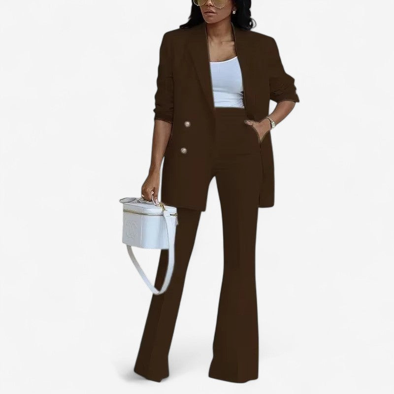 Aina – Todelt sett med blazer og utsvingte bukser
