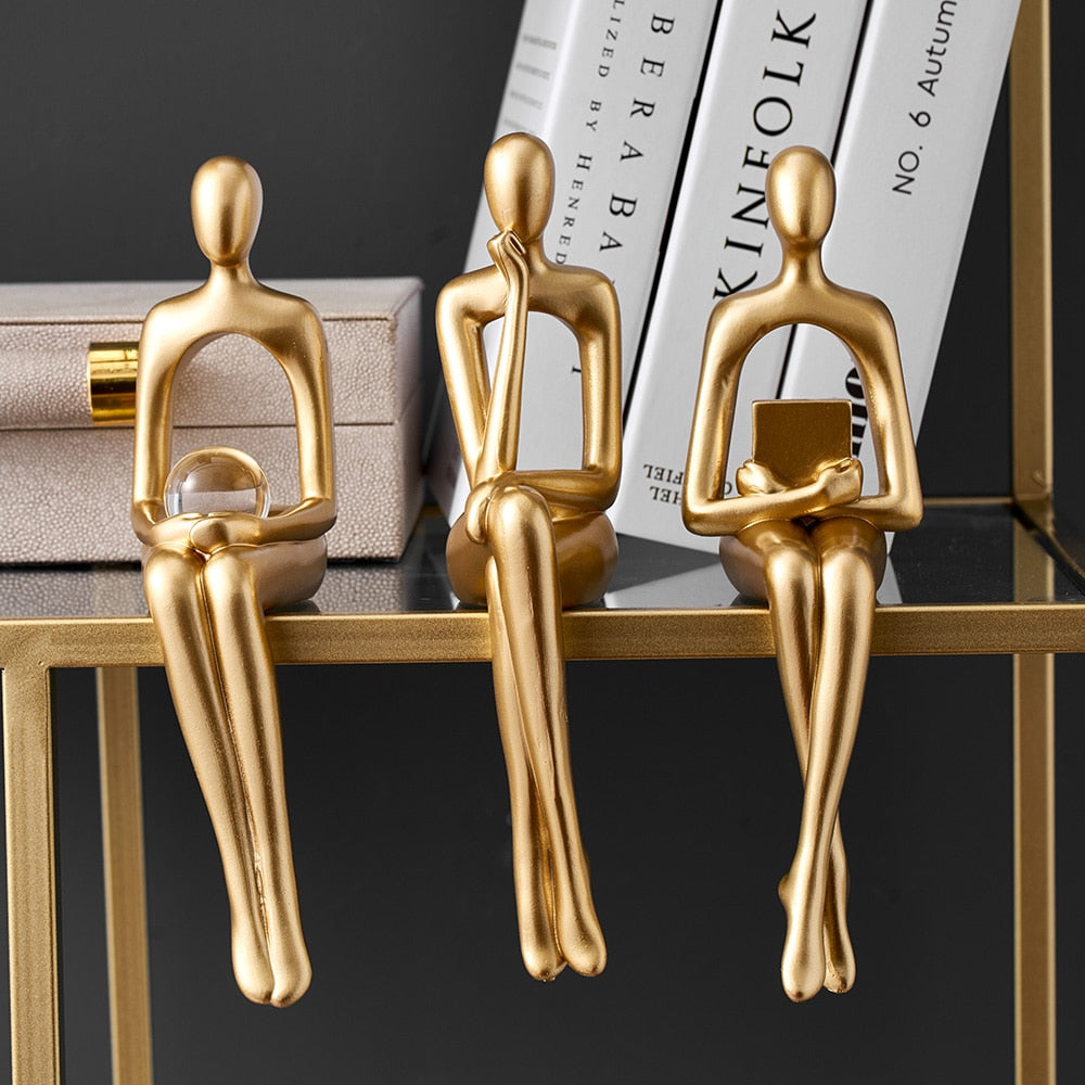 GoldenVibe - Abstrakt tenker gyllen statue for hjemmedekorasjon