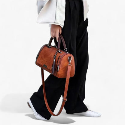 Juliana - søt og funksjonell crossbody-veske med duskdetaljer