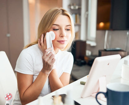 GlowVibe - ansiktsmassasjeapparat for hudforyngelse og rynkereduksjon