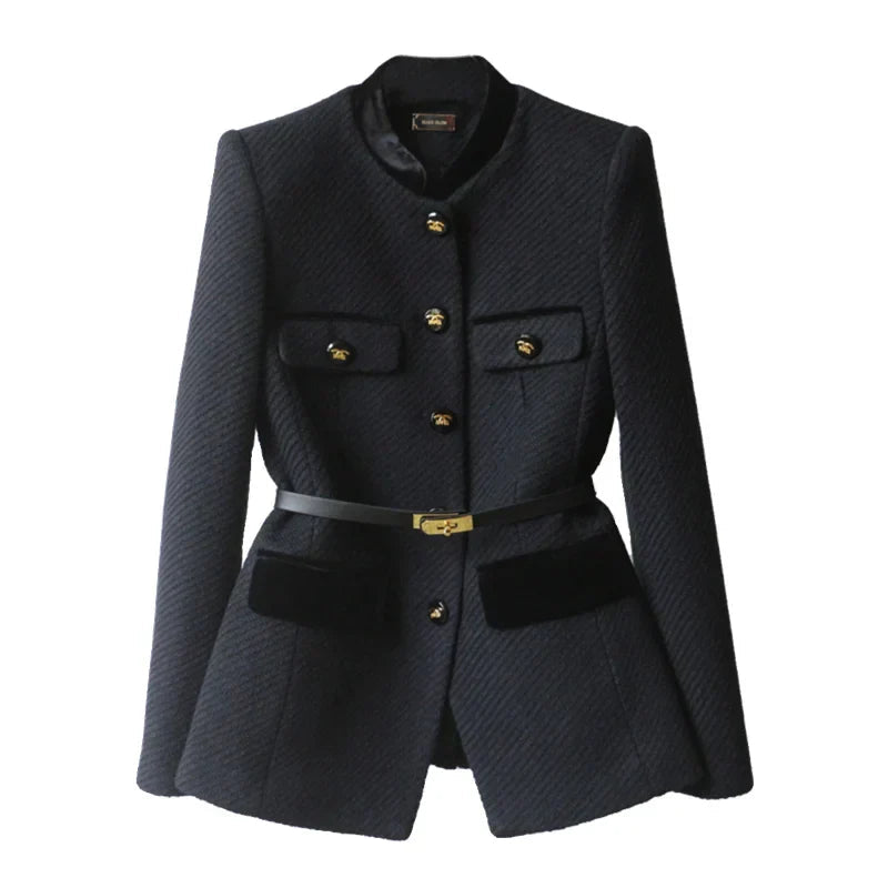 Clara - Blazer med belte med gyldne knappdetaljer og slitesterk finish