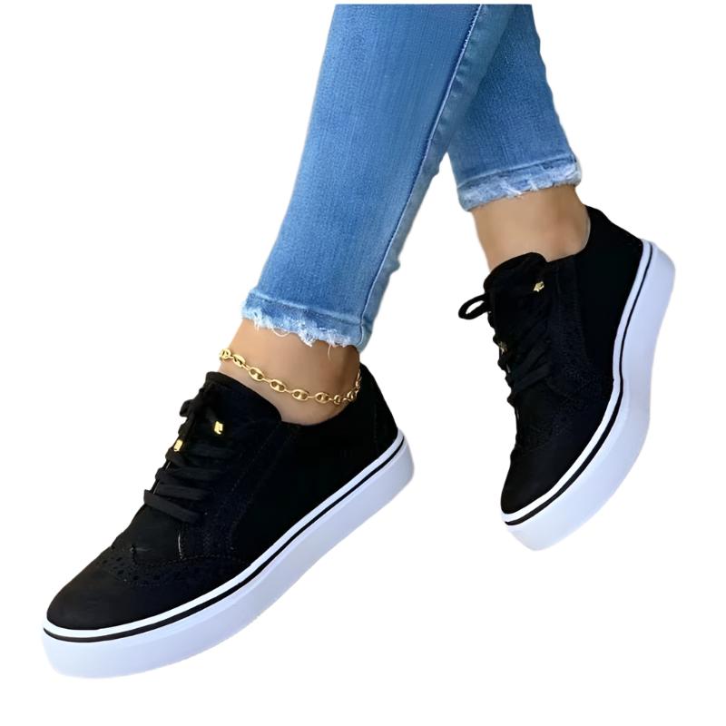 Lily - Klassiske joggesko i semsket skinn med trendy brogue-detaljer