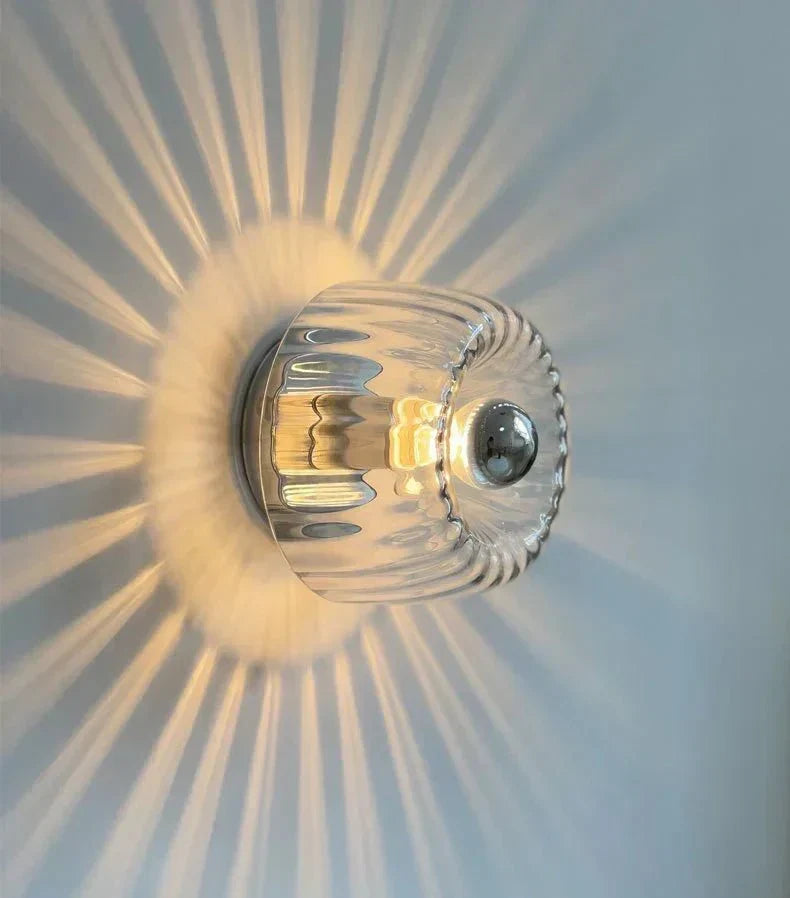 LumeForm - Slanke Bauhaus-inspirerte vegglamper for moderne rom