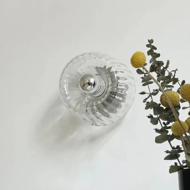 LumeForm - Slanke Bauhaus-inspirerte vegglamper for moderne rom