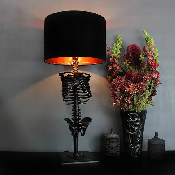 BoneLite - Enigmatisk skjelettlampe