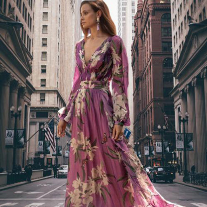 Nora - Elegant maxikjole med V-hals og unikt trykk for en stilfull look