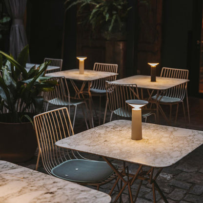 NovaLume - Moderne LED-bordslampe med 360° roterende skjerm og dimbart lys