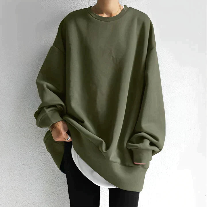 Patricia - Oversized genser med rund hals og nedslitte skuldre