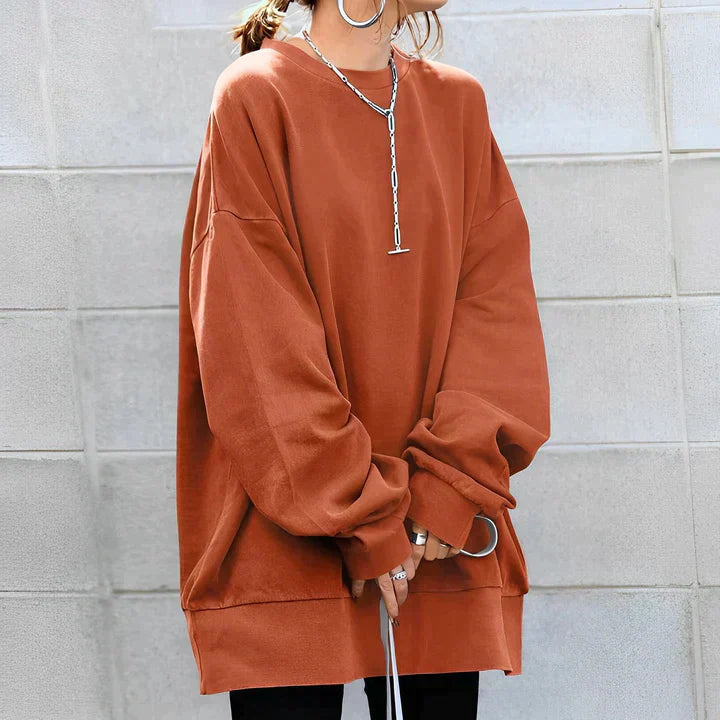 Patricia - Oversized genser med rund hals og nedslitte skuldre