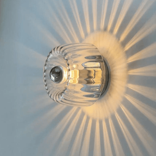 LumeForm - Slanke Bauhaus-inspirerte vegglamper for moderne rom