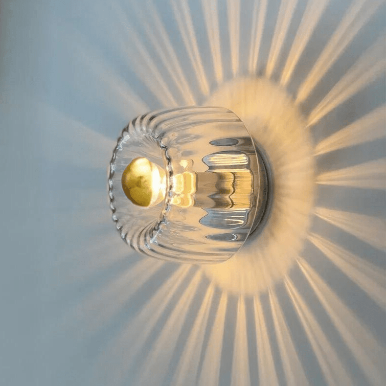 LumeForm - Slanke Bauhaus-inspirerte vegglamper for moderne rom