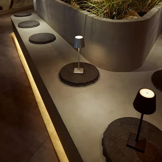 AuraLite - oppladbart USB-lys med smart touch-funksjonalitet
