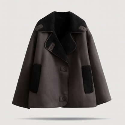 Emma – Langermet Jakke med Lommer og Knapper