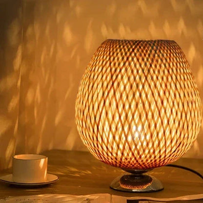 NatureGlow - Unik bordlampe i bambus for et varmt og innbydende hjem