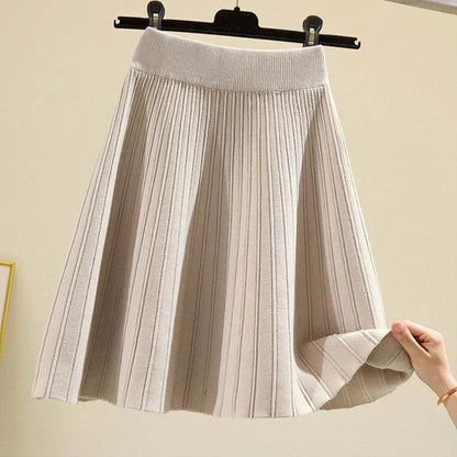 Charlotte - Plissert miniskjørt med høy midje med vertikale linjer og utsvingt fasong