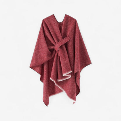 Jessica – Poncho med Skulderinnpakning og Dusker