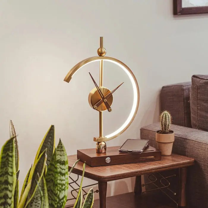 LumiTime - Smart bordlampe med klokke, dimbart lys og trådløs lading