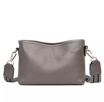 Sophia - Lett skulderveske med flere lommer og justerbar stropp