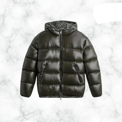 Eike - Lommer og hettejakke med glidelås og lange ermer