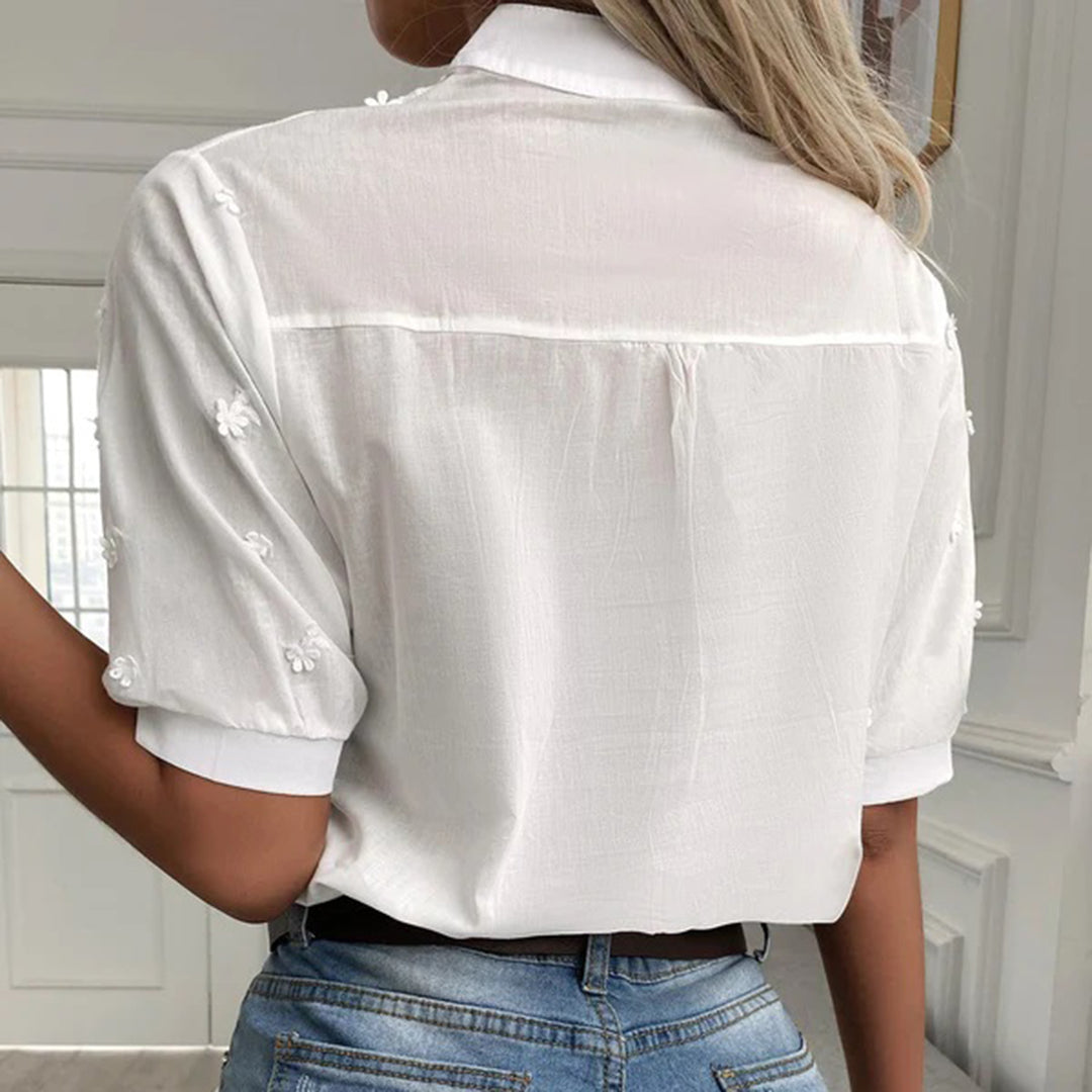 Lily - Bluse med blondedetaljer og luftig passform