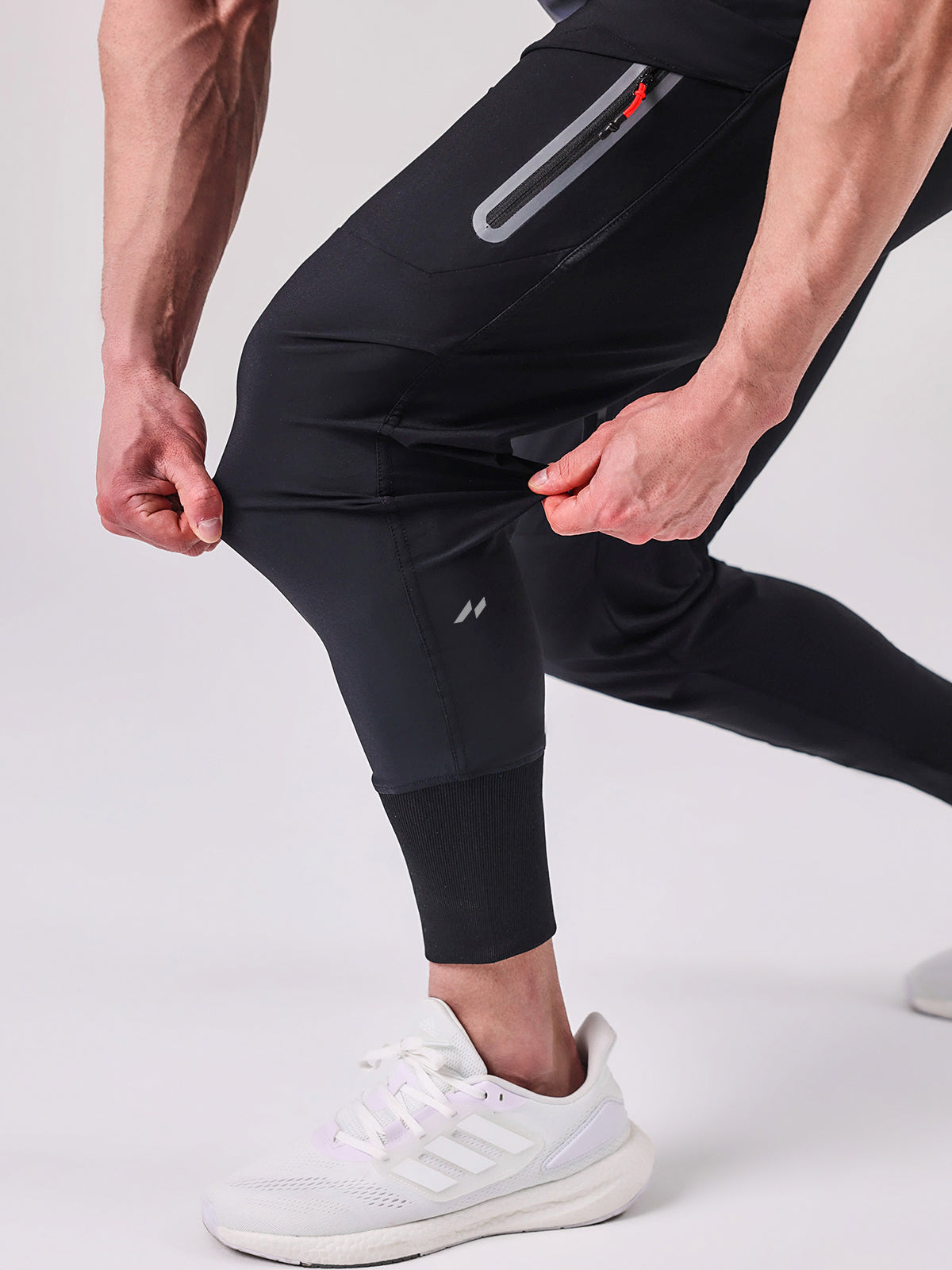 Liam - Sportsbukser med stretchy design og funksjonelle lommer