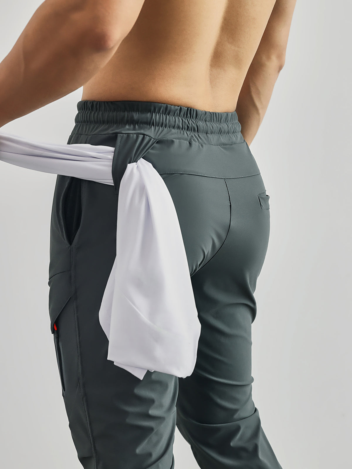 Liam - Sportsbukser med stretchy design og funksjonelle lommer