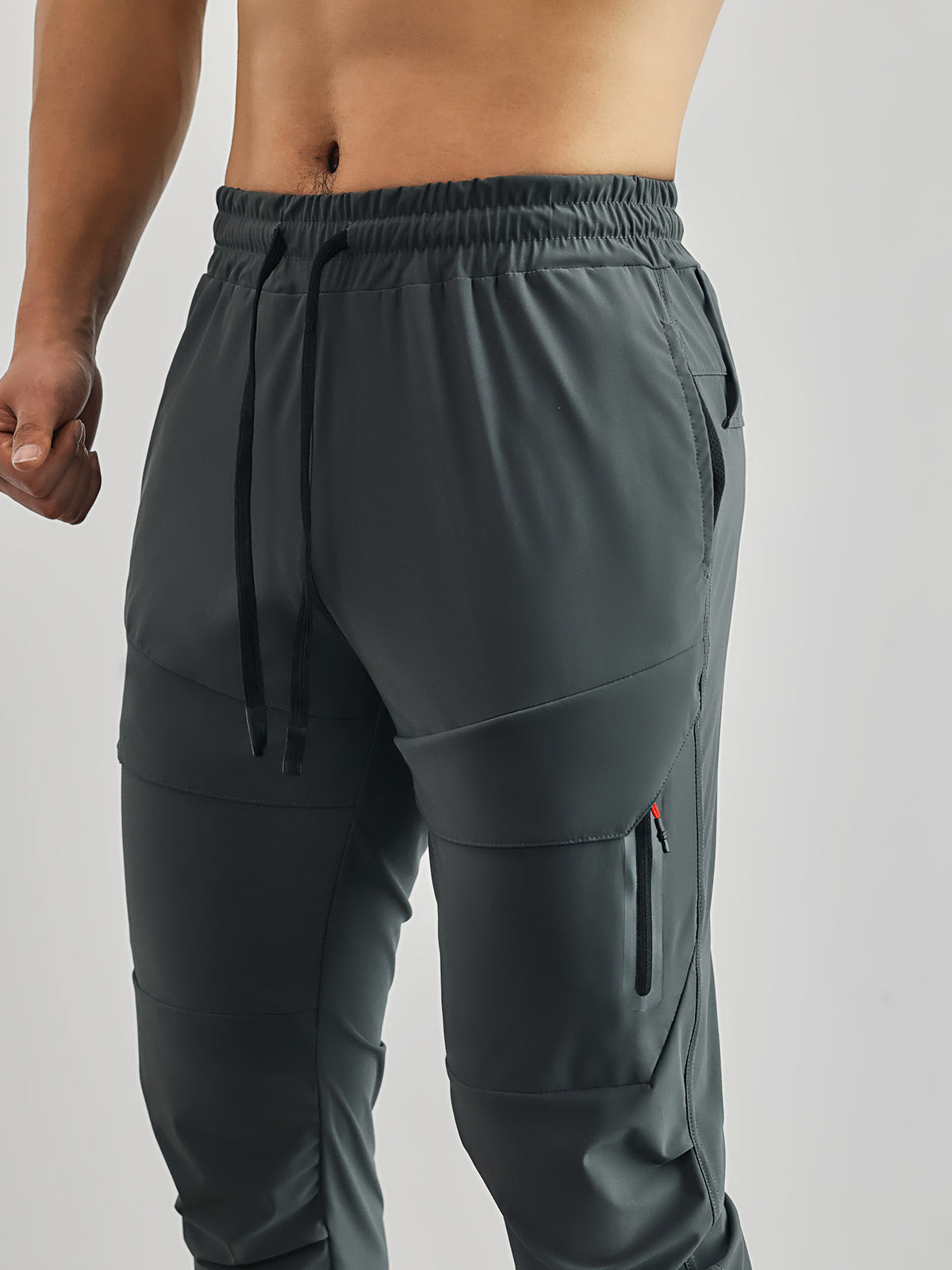Liam - Sportsbukser med stretchy design og funksjonelle lommer