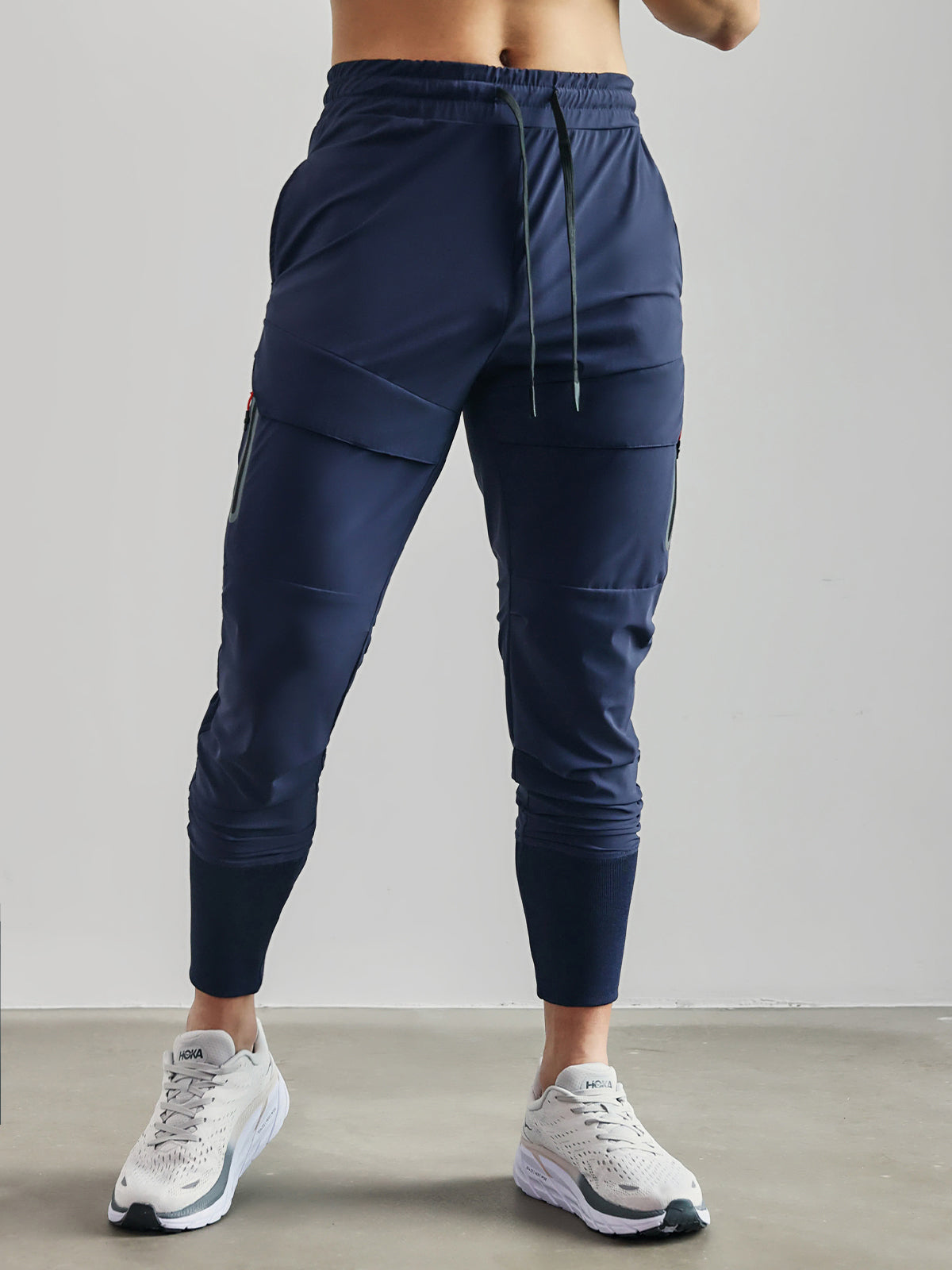 Liam - Sportsbukser med stretchy design og funksjonelle lommer