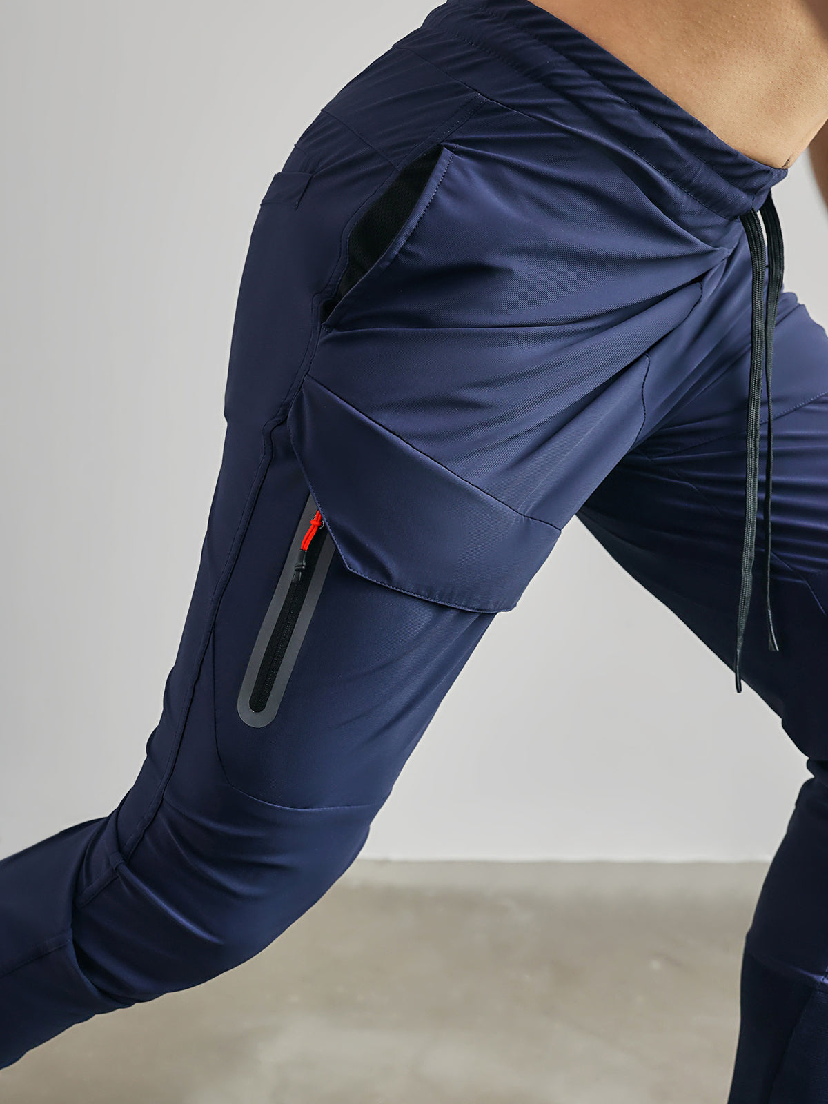 Liam - Sportsbukser med stretchy design og funksjonelle lommer
