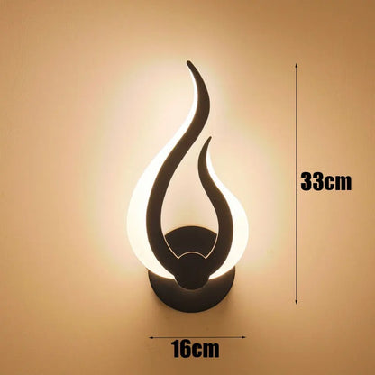 AuraGlow - LED-vegglampe med flammeinspirert design