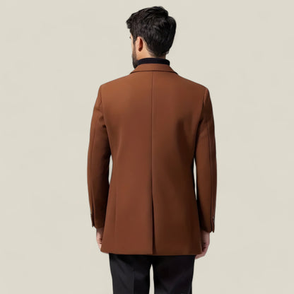 Oliver - Sofistikert mellomlang kåpe med knappedetaljer for tidløs stil