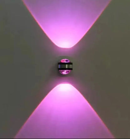 CrystalGlow - Luksuriøs LED-vegglampe i krystall for elegant interiør