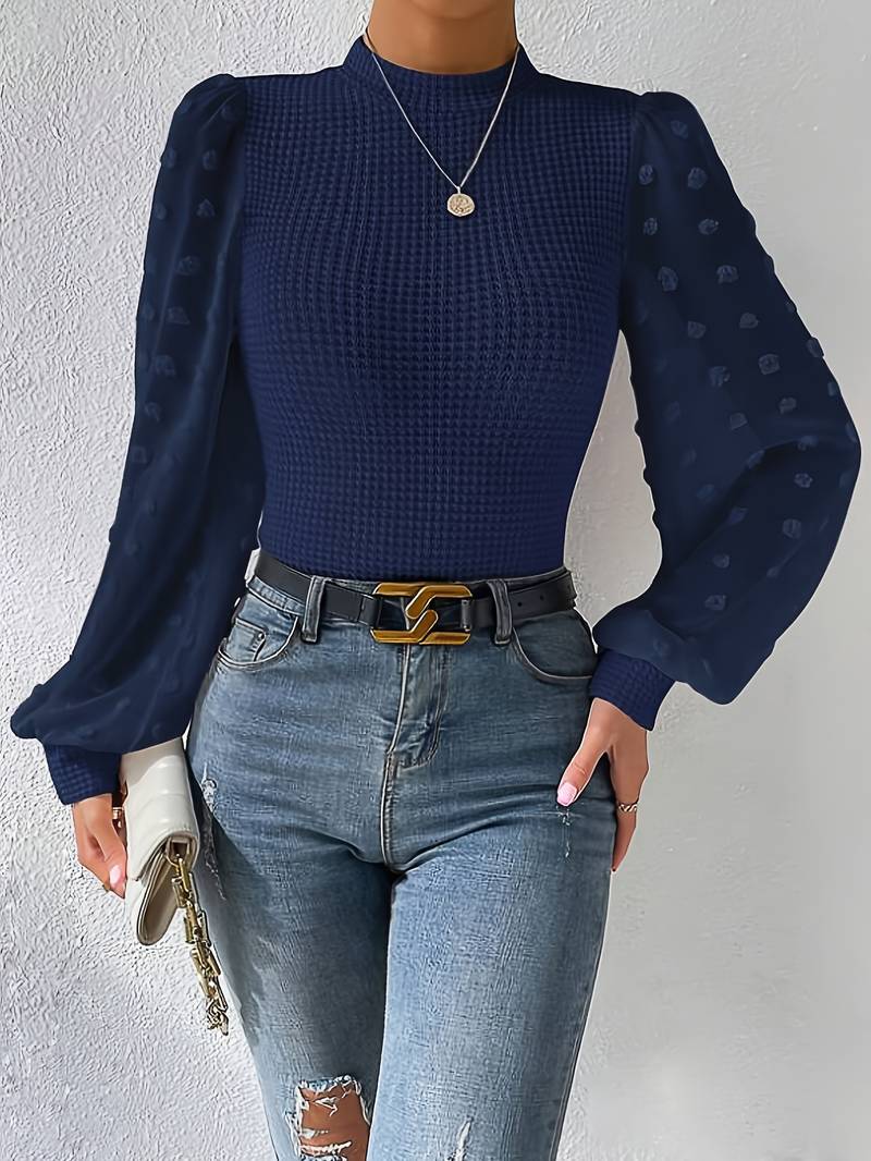 Alicia - Uformell bluse med rund hals og puffermer